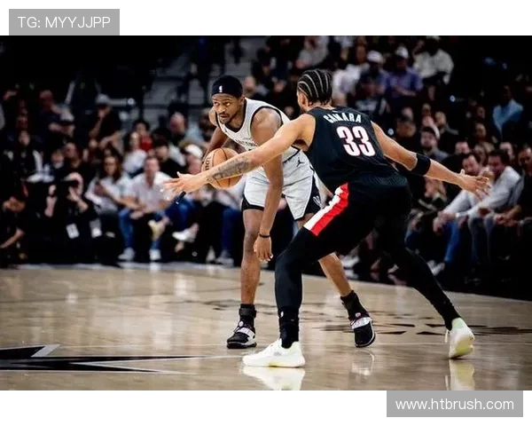 福克斯全能表现助马刺连胜 阿夫迪亚亨德森闪耀